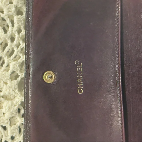 CHANEL Quilted Caviar Leather Wallet in Plum - Picture 5 of 14